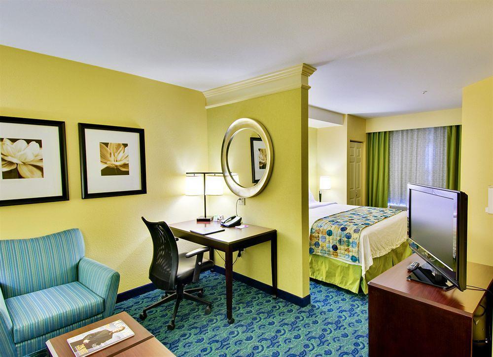สปริงฮิลล์ สวีท โคโรนา ริเวอร์ไซด์ Hotel ห้อง รูปภาพ