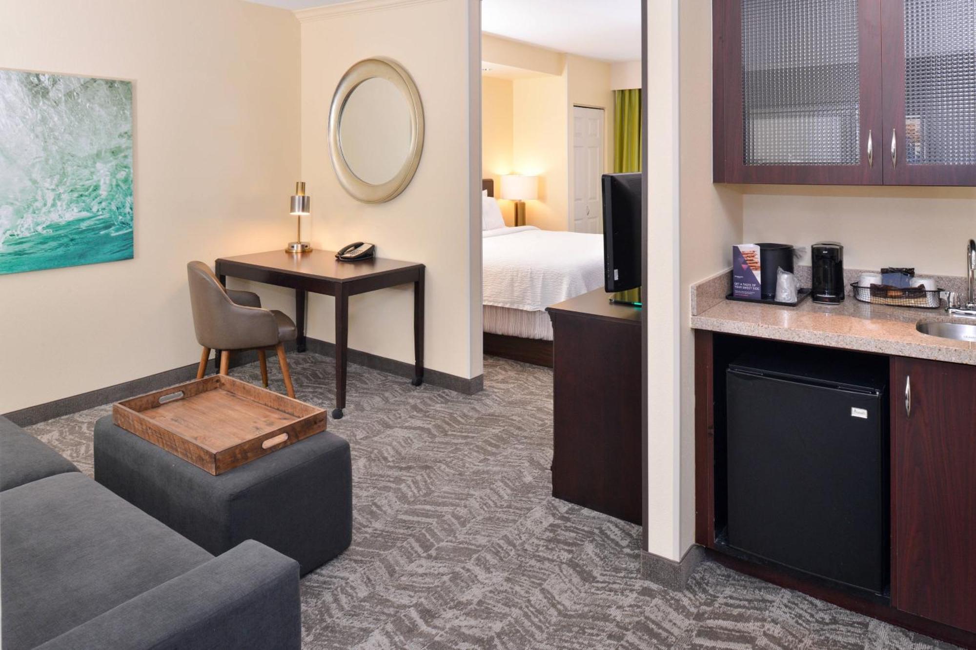 สปริงฮิลล์ สวีท โคโรนา ริเวอร์ไซด์ Hotel ภายนอก รูปภาพ