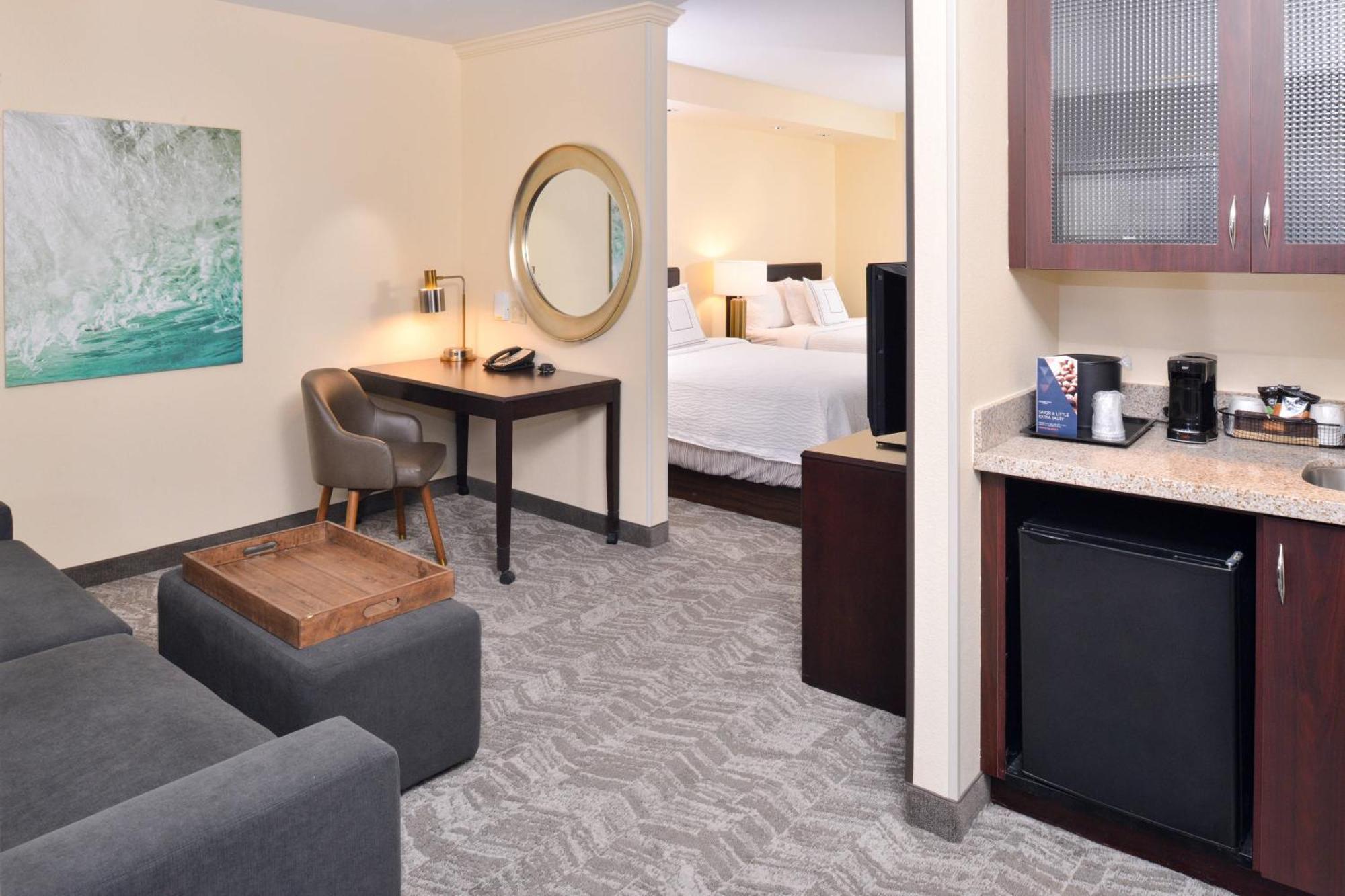 สปริงฮิลล์ สวีท โคโรนา ริเวอร์ไซด์ Hotel ภายนอก รูปภาพ