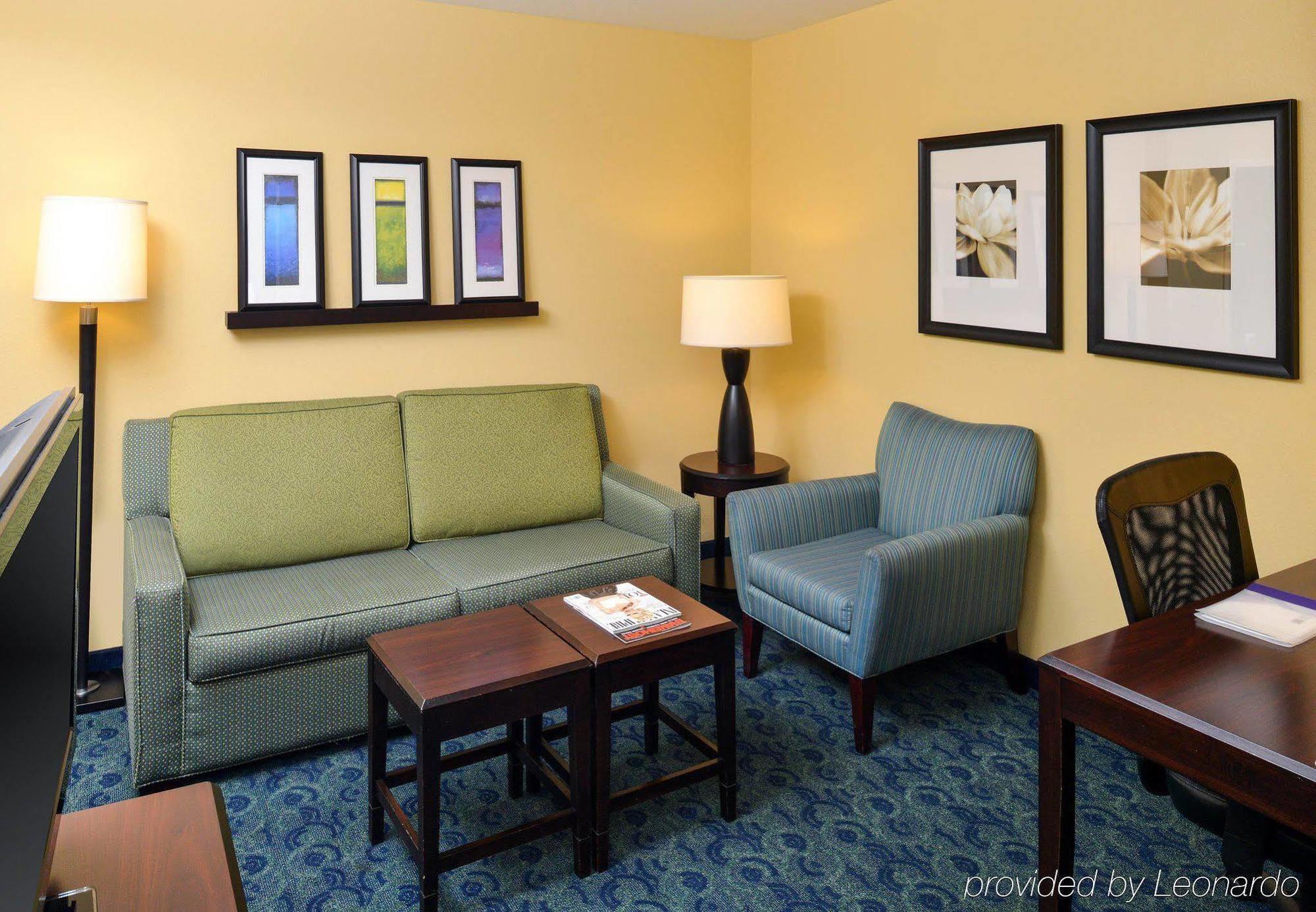 สปริงฮิลล์ สวีท โคโรนา ริเวอร์ไซด์ Hotel ภายนอก รูปภาพ